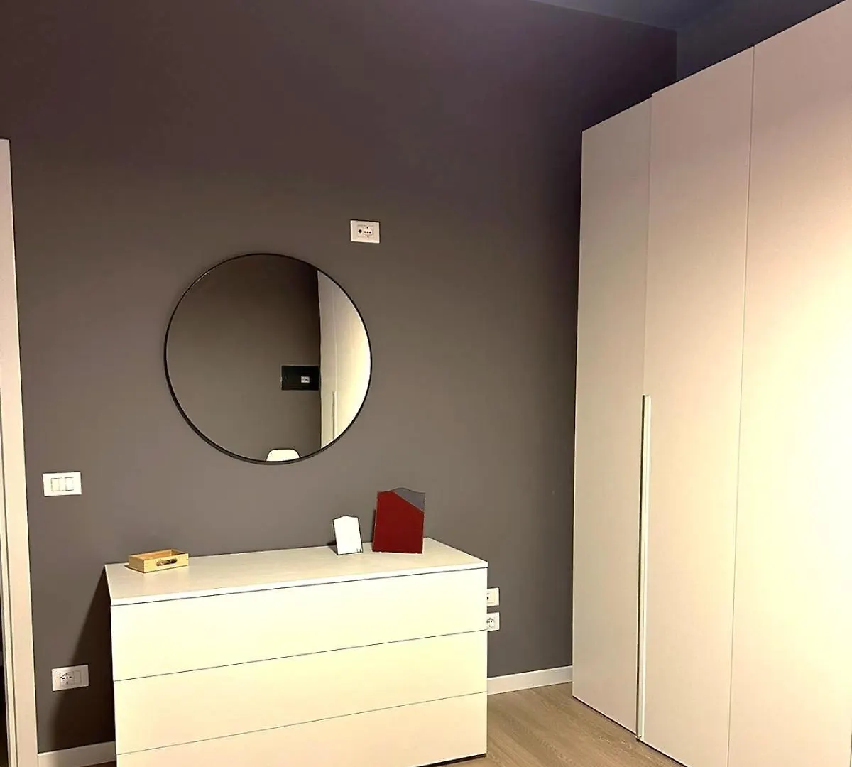 Apartment La Casa Di Anna, Appartamento Trilocale Con Balcone E Garage Brescia