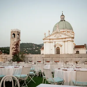 Hotel Vittoria, Bréscia